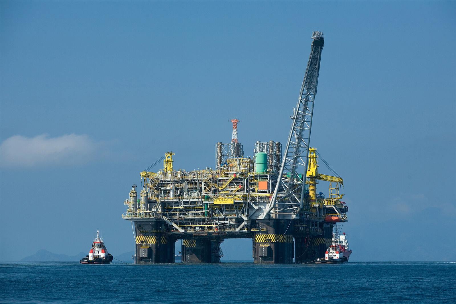 Offshore oil platform